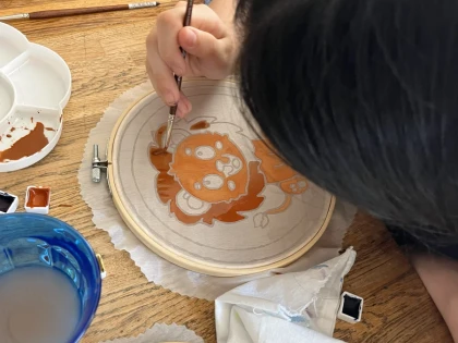 Atelier peinture sur soie pour les enfants  - app.name