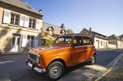 Circuits touristiques (demi-journée) à bord de Renault 4L - app.name