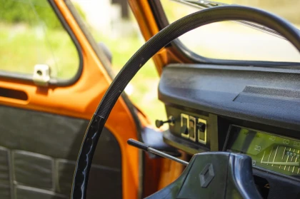 Circuits touristiques (demi-journée) à bord de Renault 4L - app.name