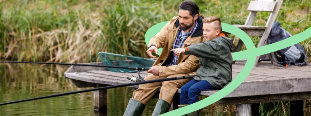 père qui pêche avec son fils